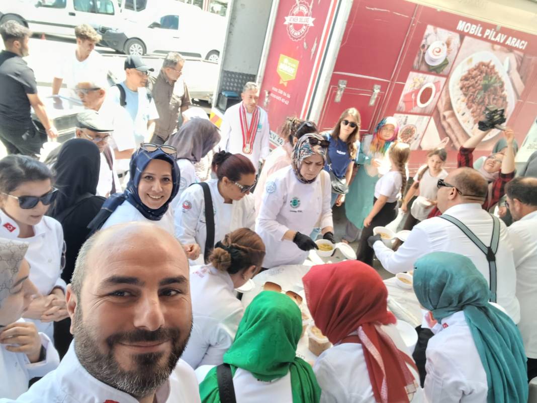 KOGAT aşure dağıttı 1